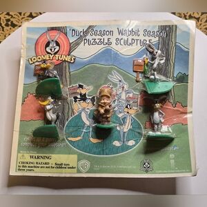 Vending Machine Display Looney Tunes Duck Season Wabbit Season Puzzle Sculpture